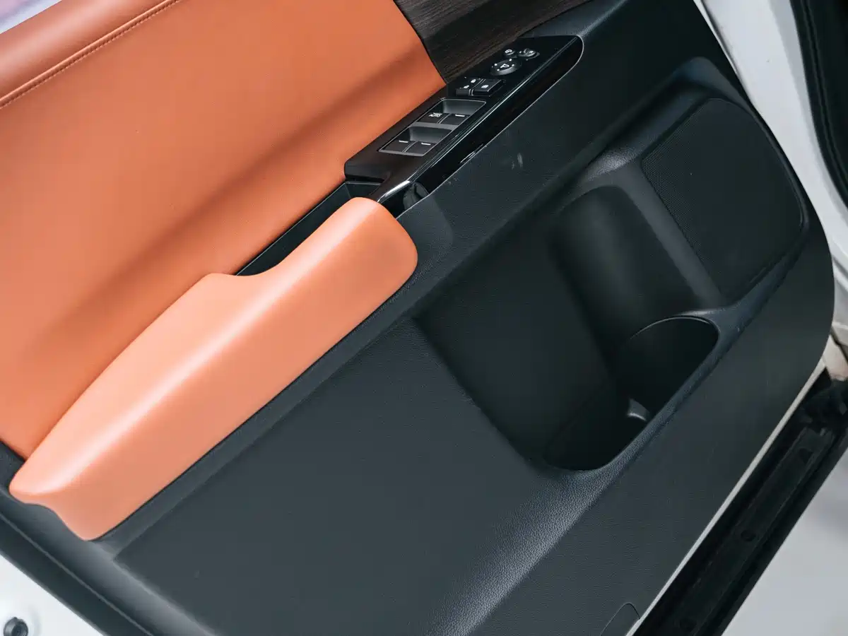Honda Odyssey 2022 2.0L e:HEV Sharp·Enjoyment Edition фото 15
