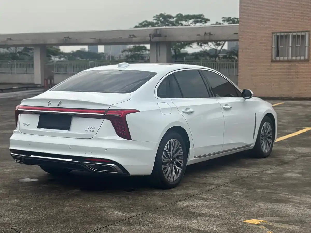 Hongqi H5 2023 2.0T Auto Smart Connect Flag Comfort фото 9