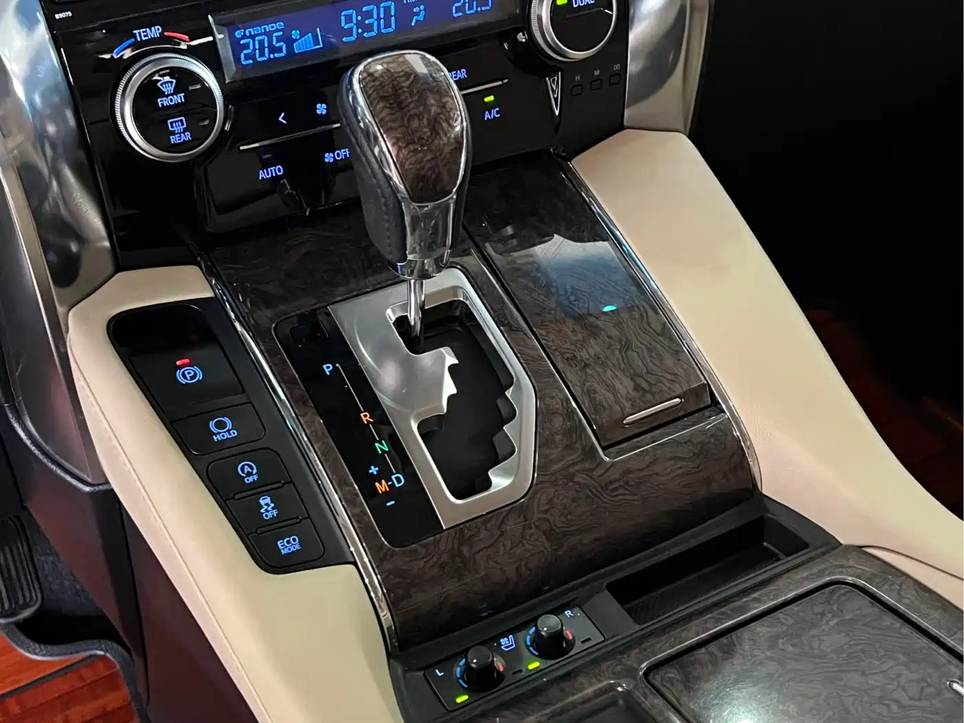 Toyota Alphard 2018 Facelift 3.5L Premium Edition фото 14