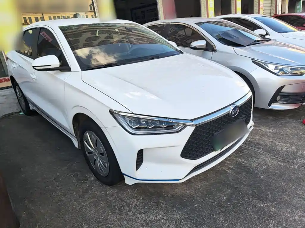 Фото 4 - BYD e2