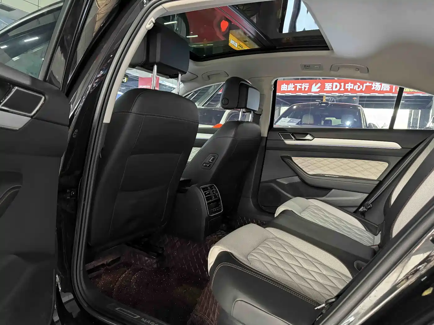 Volkswagen Magotan 2023 Model 2 Million Commemorative Edition 330TSI DSG Luxury фото 16