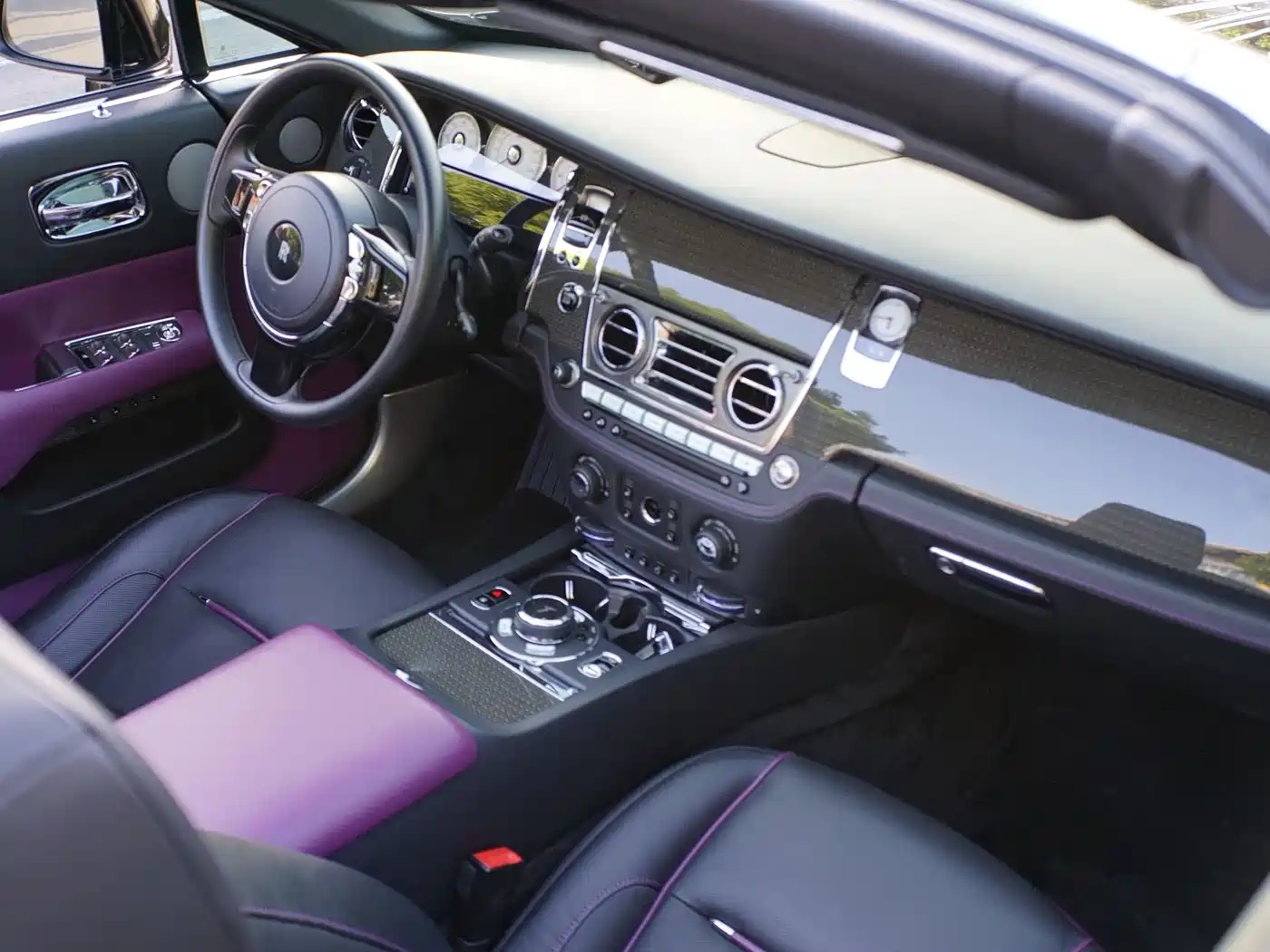 Rolls-Royce Dawn 2018 6.6T Black Badge фото 7