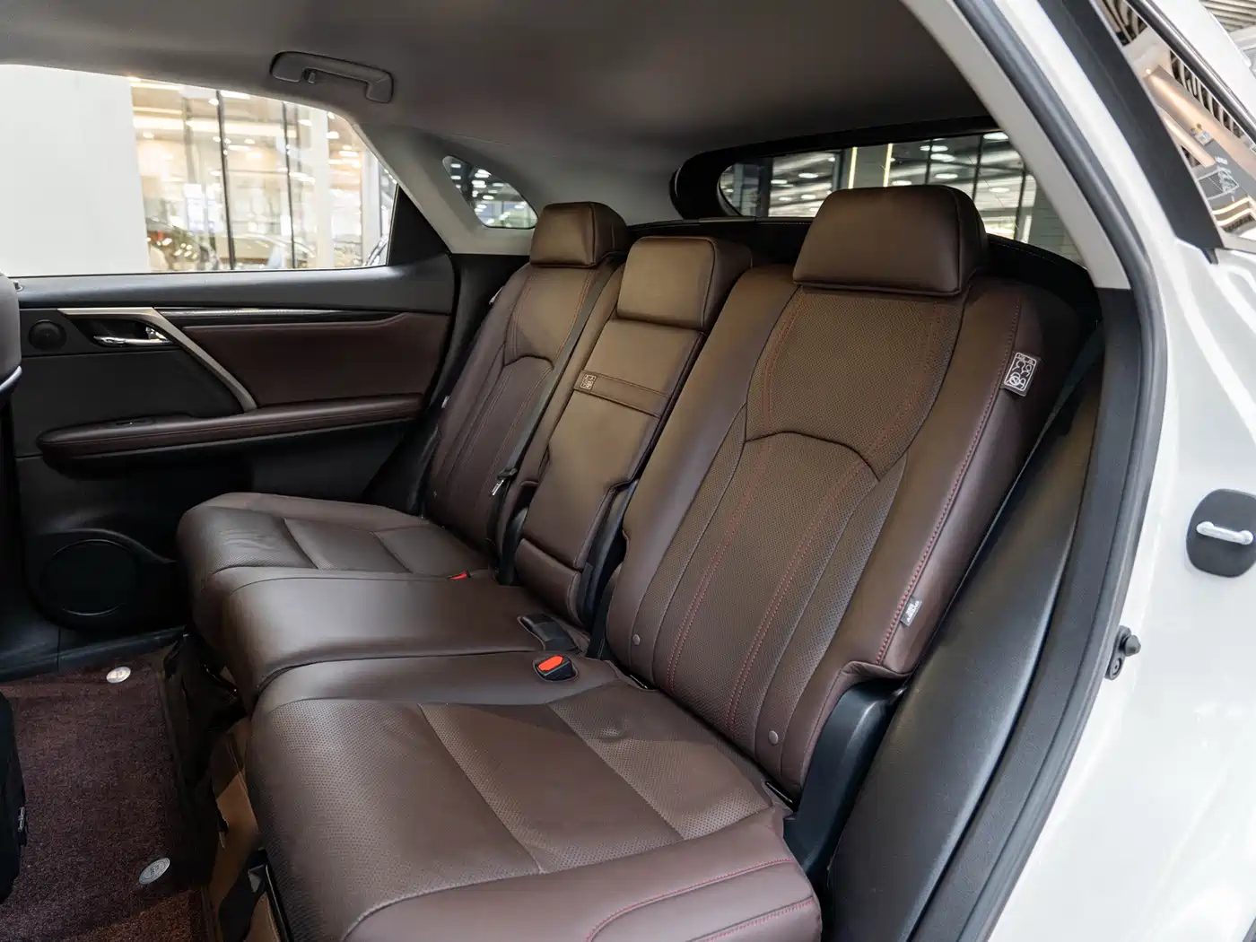 Фото 12 - Lexus RX