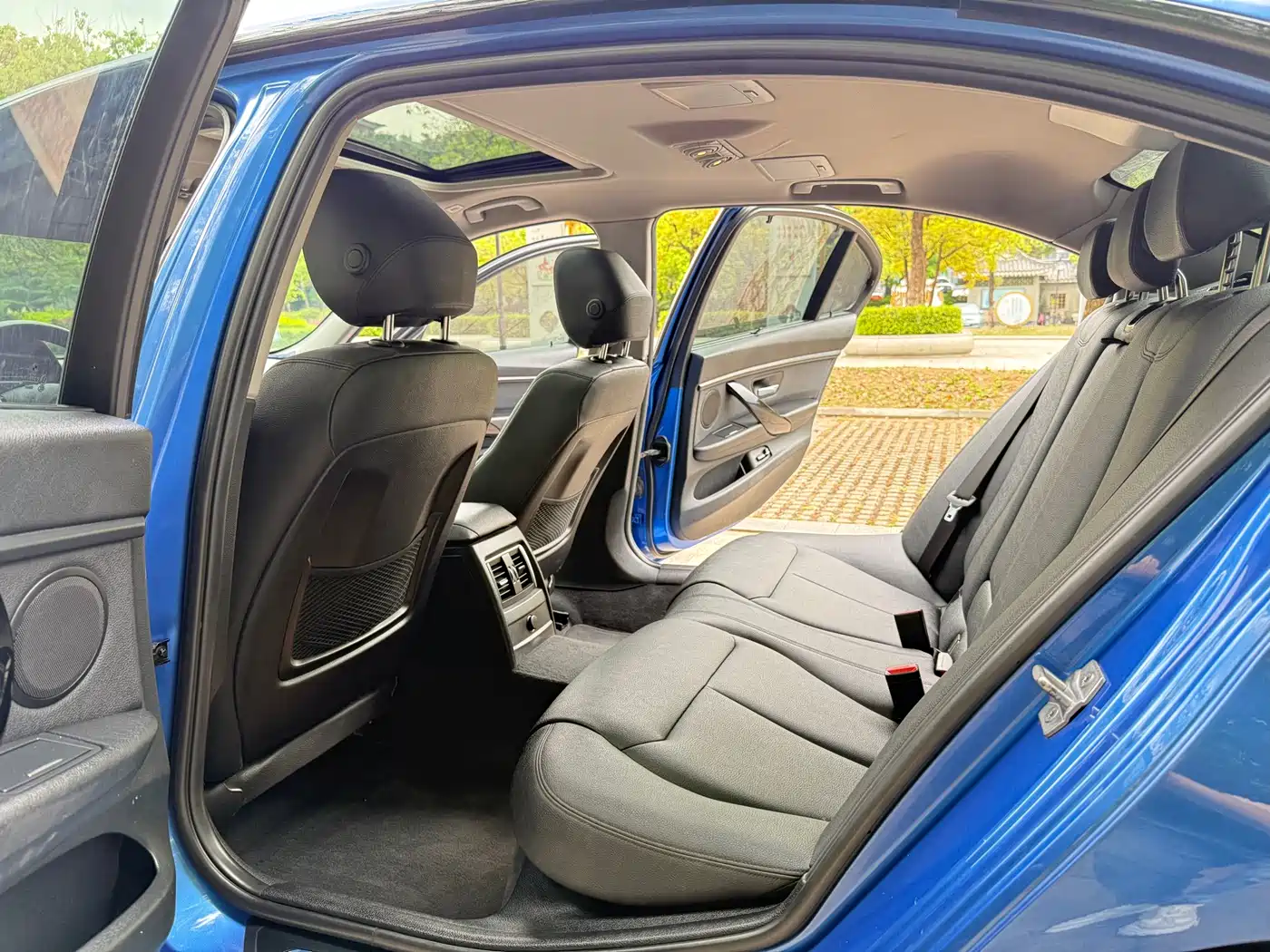 BMW 3 Series 2017 320Li M Sport фото 5