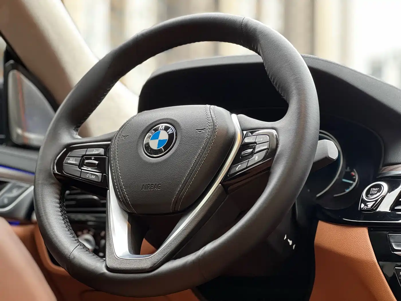 BMW 6 Series GT 2018 630i M Sport Package фото 18