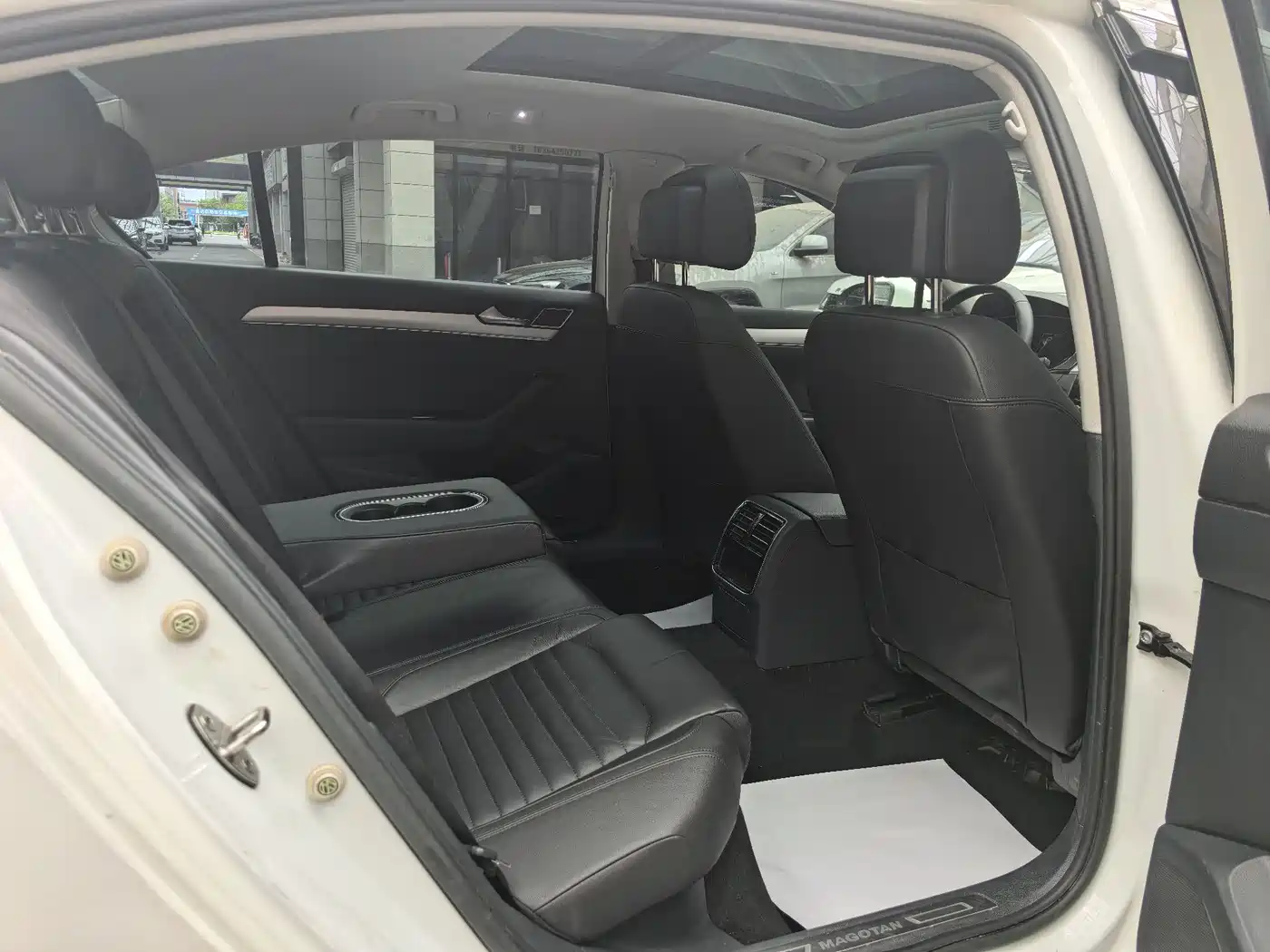 Volkswagen Magotan 2017 330TSI DSG Leading фото 7