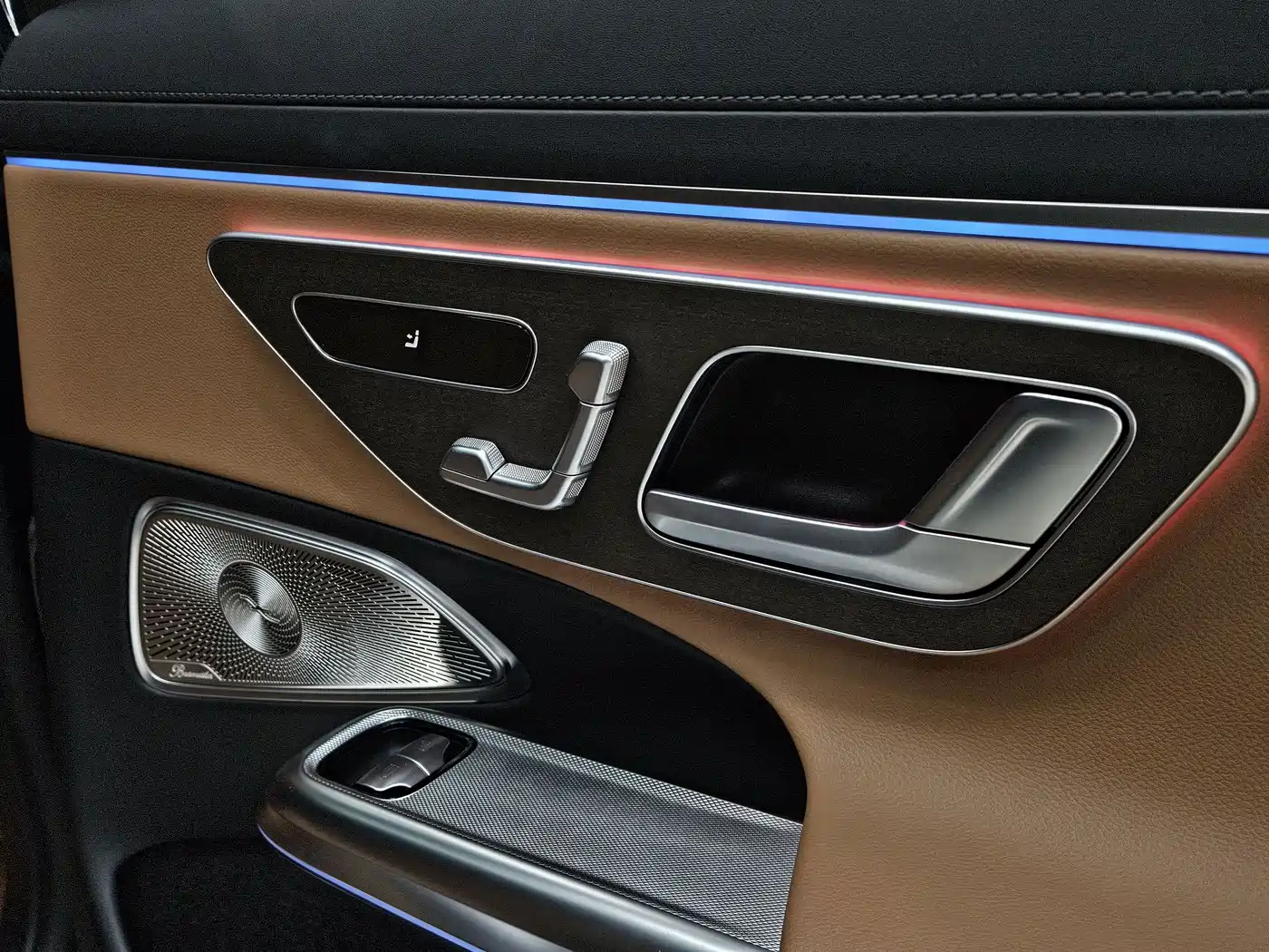 Mercedes-Benz E-Class 2025 E 300 L Luxury фото 16