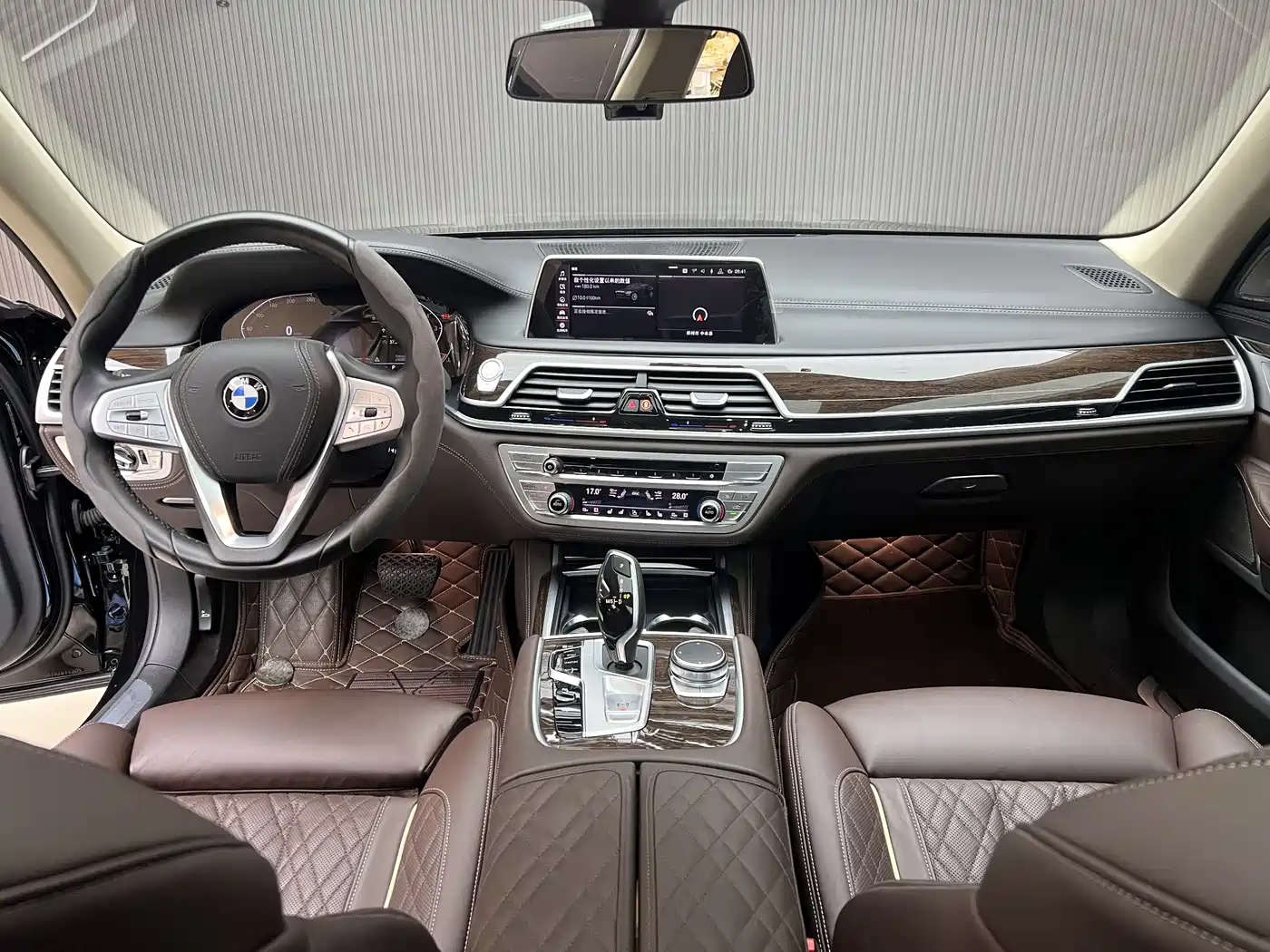 BMW 7 Series 2019 740Li Premium Luxury Package фото 5
