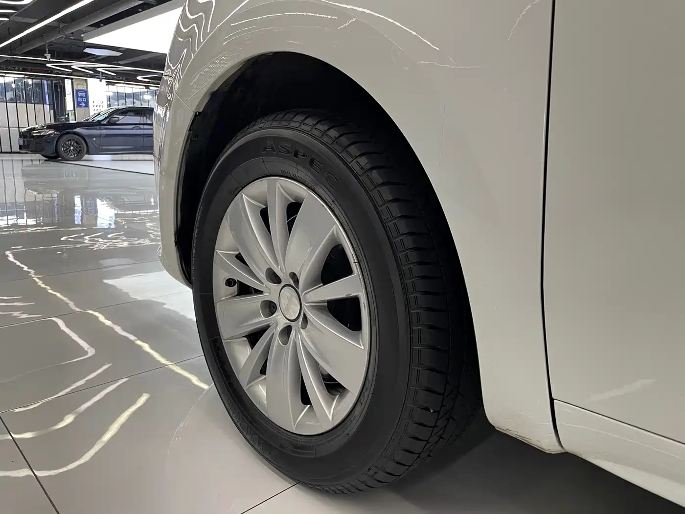 Volkswagen Sharan 2013 1.8TSI Standard фото 32