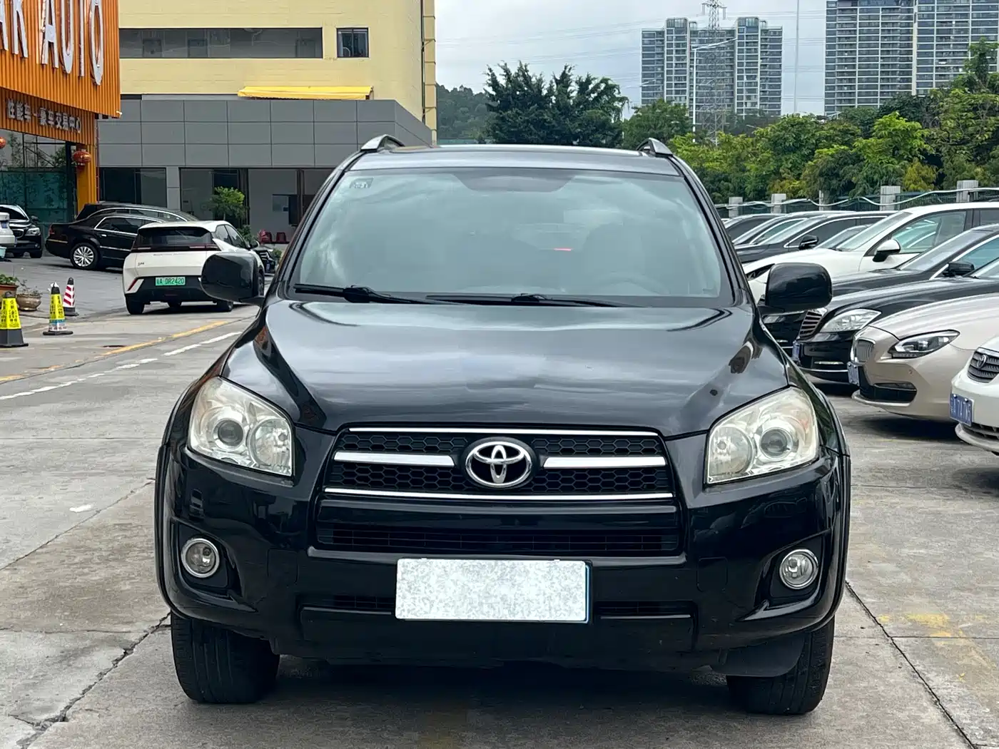 Toyota RAV4 Rongfang 2010 2.4L Automatic Luxury Upgrade Edition фото 2