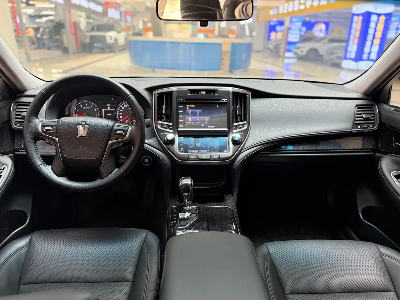 Toyota Crown 2018 2.0T Fashion Edition фото 10