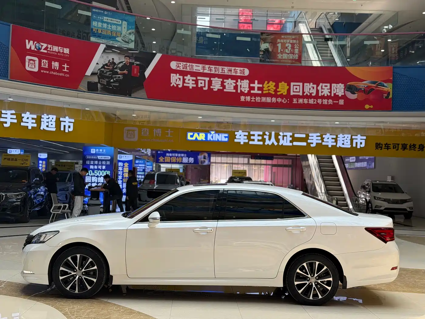 Toyota Crown 2018 2.0T Fashion Edition фото 4