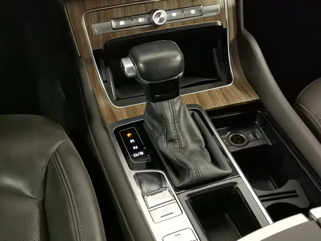 Photo 13 - Roewe RX8