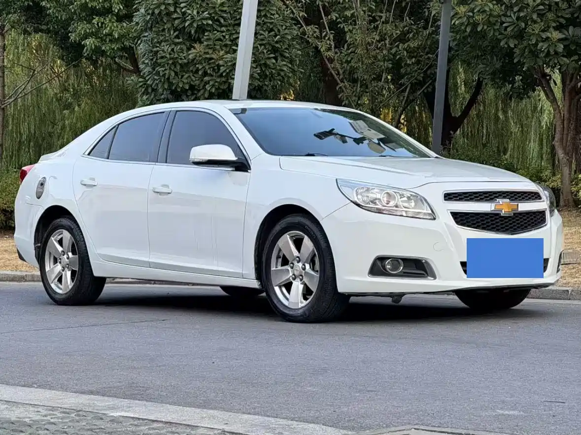 Chevrolet Malibu 2013 2.0L Automatic Luxury Edition фото 3