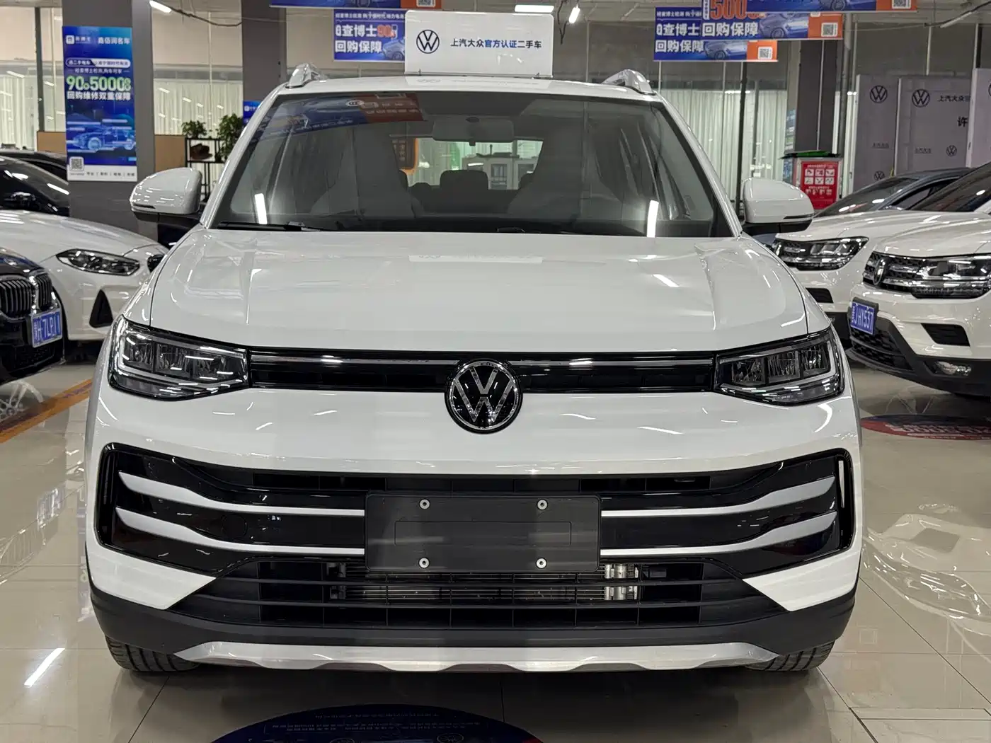 Volkswagen Tharu 2025 Model Rising Star 1.5L Advance Edition фото 2
