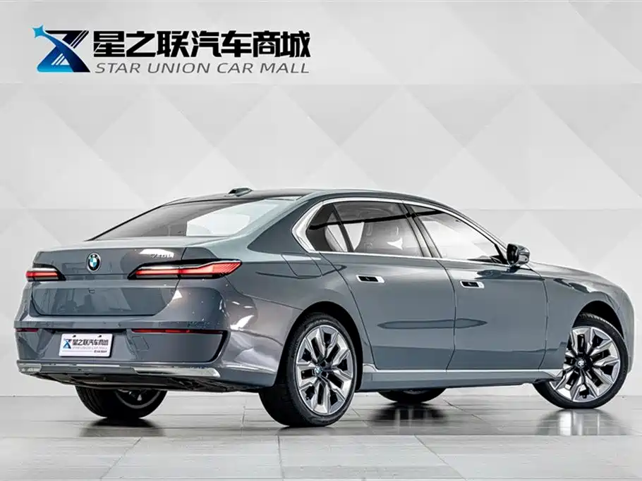BMW 7 Series 2023 Model 740Li Leading Luxury Package фото 6