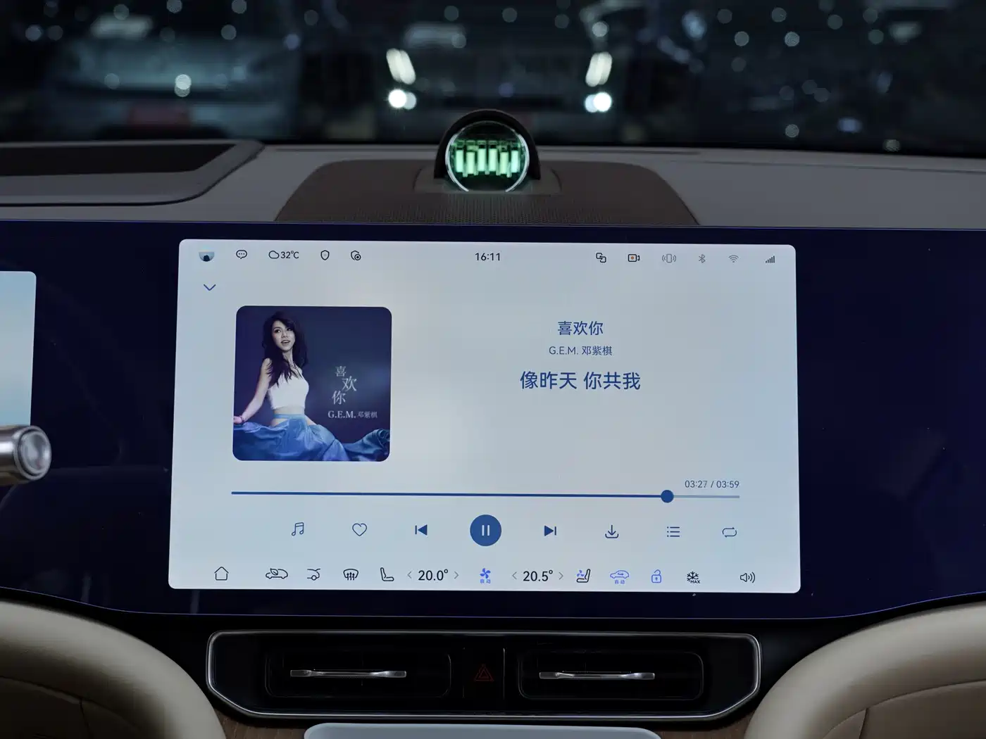 AITO Wenjie AITO M9 2024 Range Extender Max Edition 42kWh 6-seater фото 8