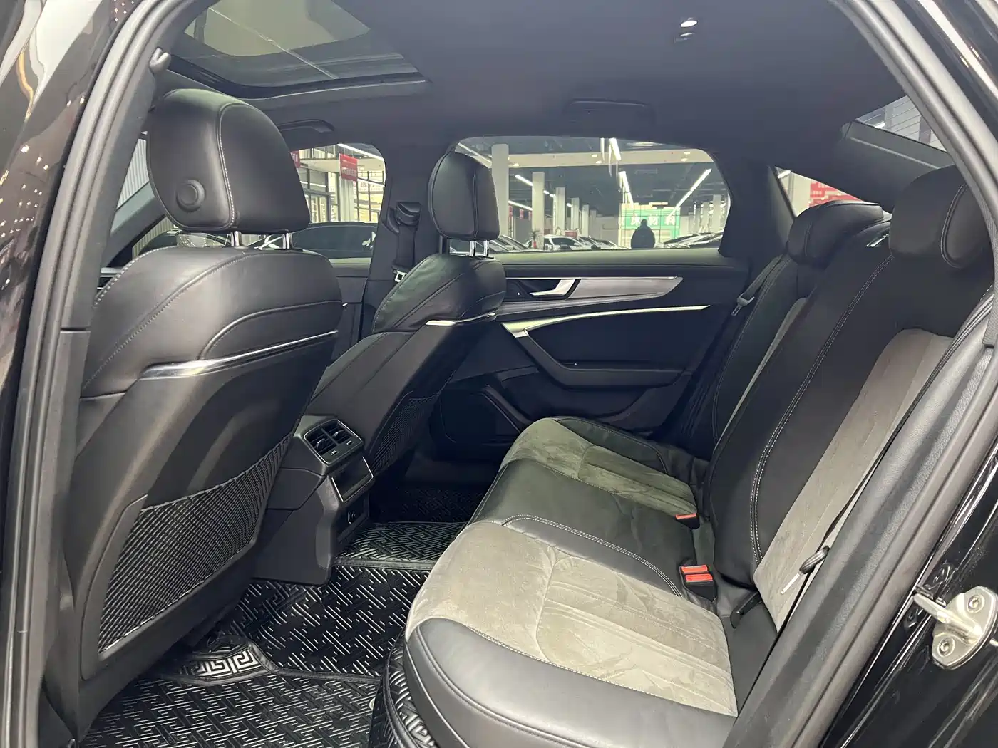 Audi A6L 2019 40 TFSI Luxury Dynamic фото 16