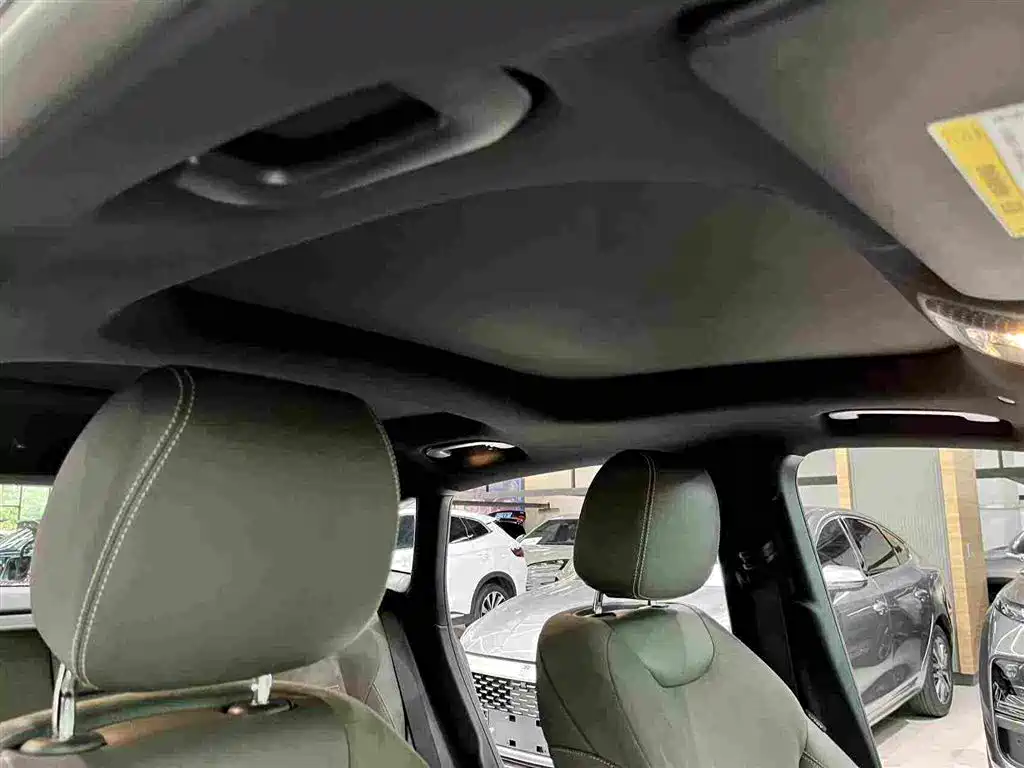 Mercedes-Benz EQA 2022 2022 EQA 300 4MATIC Launch Special Edition