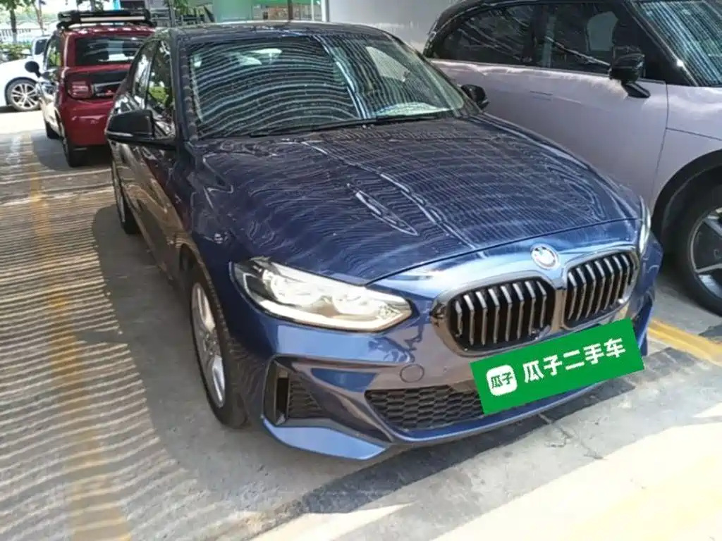 BMW 1-SERIES