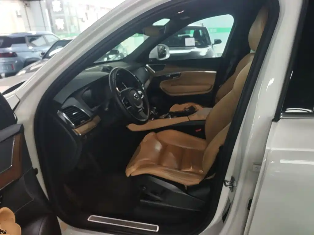 Photo 15 - Volvo XC90