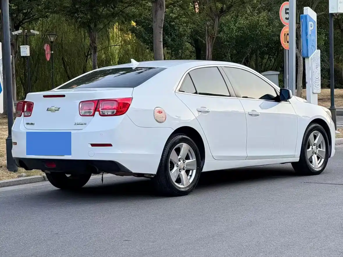 Chevrolet Malibu 2013 2.0L Automatic Luxury Edition фото 4