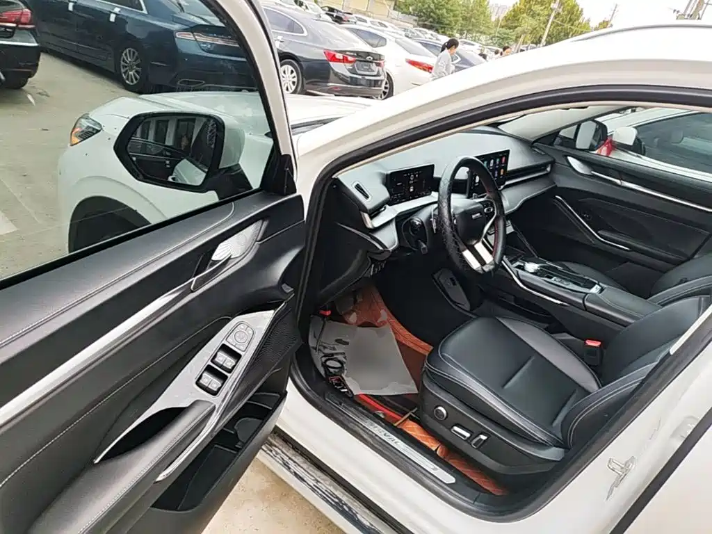 Photo 16 - Haval H6