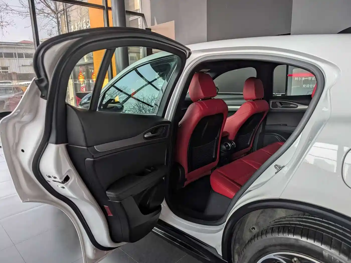Alfa Romeo Stelvio 2024 2023 2.0T 280HP Veloce Track Edition