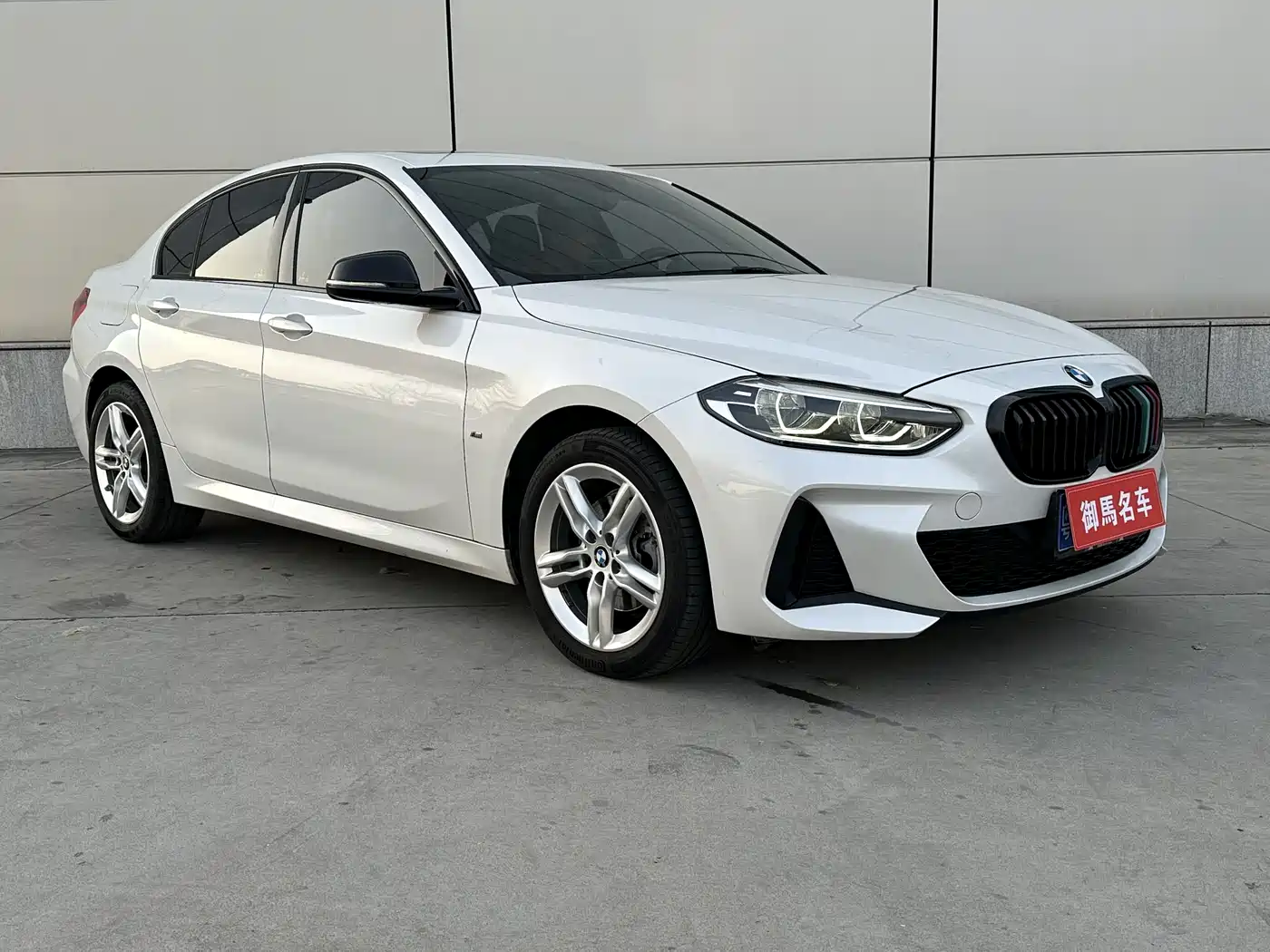 BMW 1 Series 2021 Facelift 120i M Sport Shadow Edition фото 4