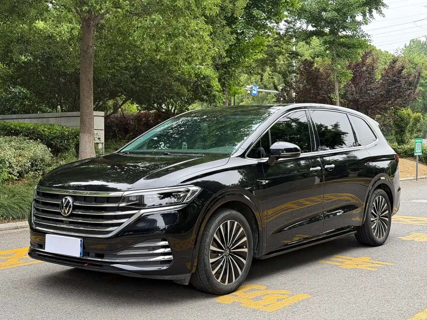 Volkswagen Viloran 2023 380TSI Premium Edition
