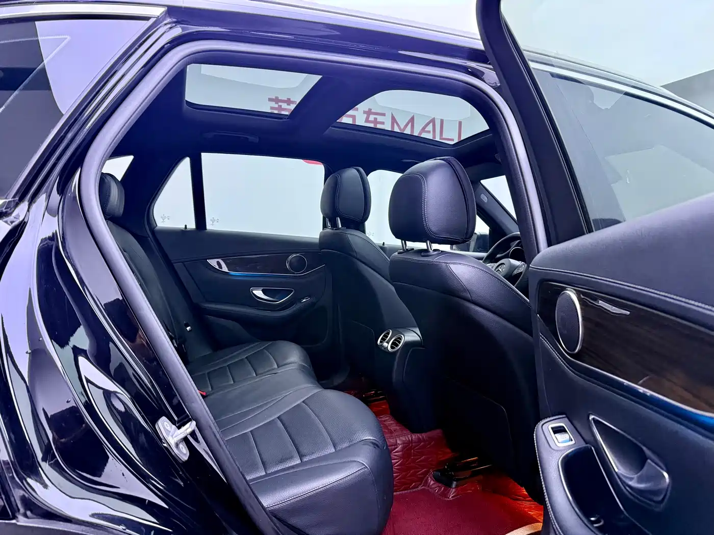 Mercedes-Benz GLC 2018 Facelift GLC 260 4MATIC Luxury фото 8