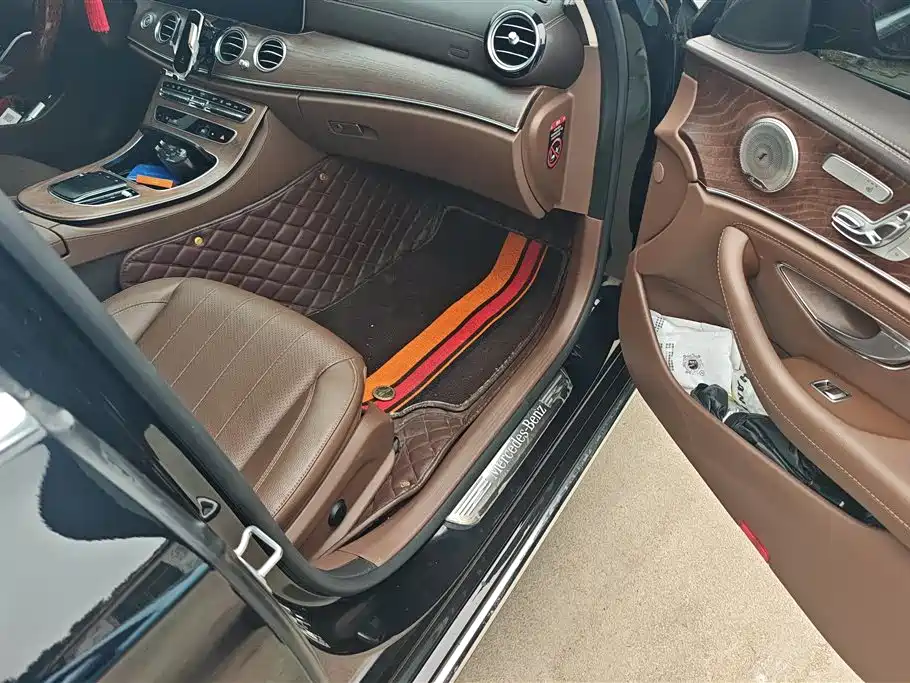 Mercedes-Benz E-Class New Energy 2023 E 350 e L Plug-in Hybrid Sedan фото 8