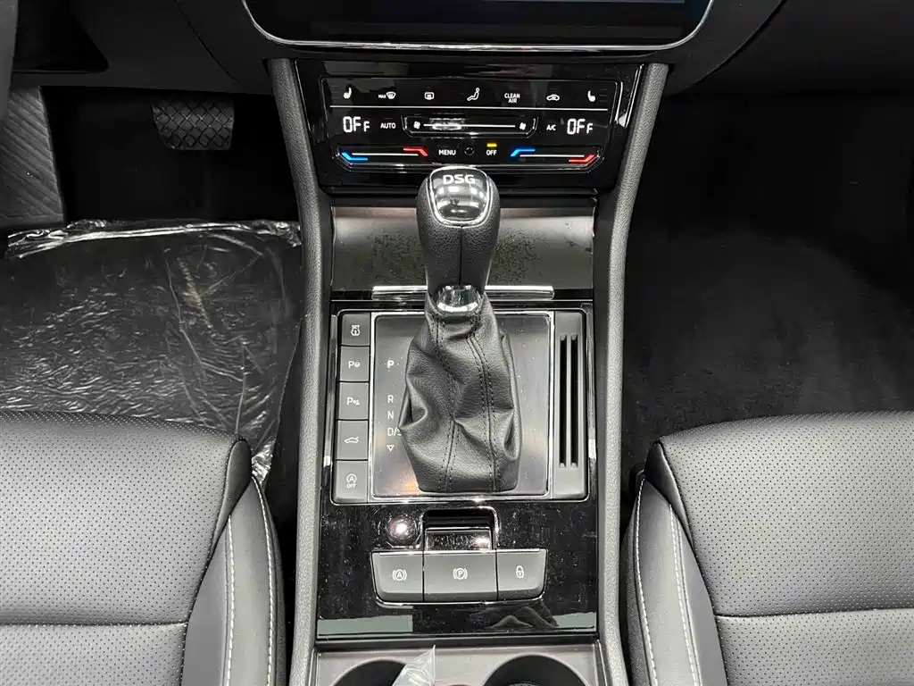 Škoda Superb 2023 Facelift TSI280 DSG Premium Edition фото 5