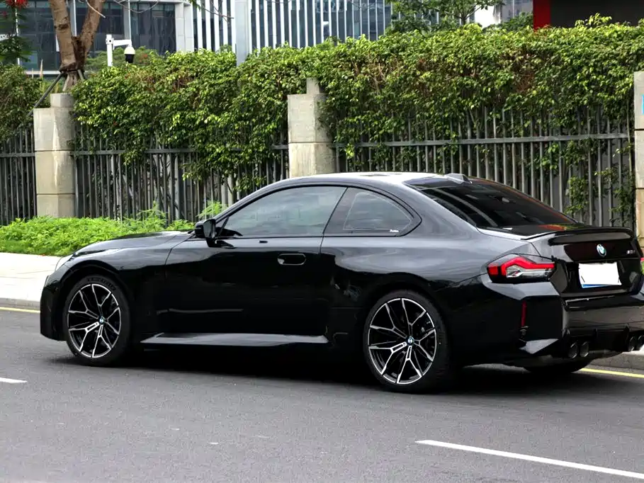 BMW M2 2024 M2 фото 16