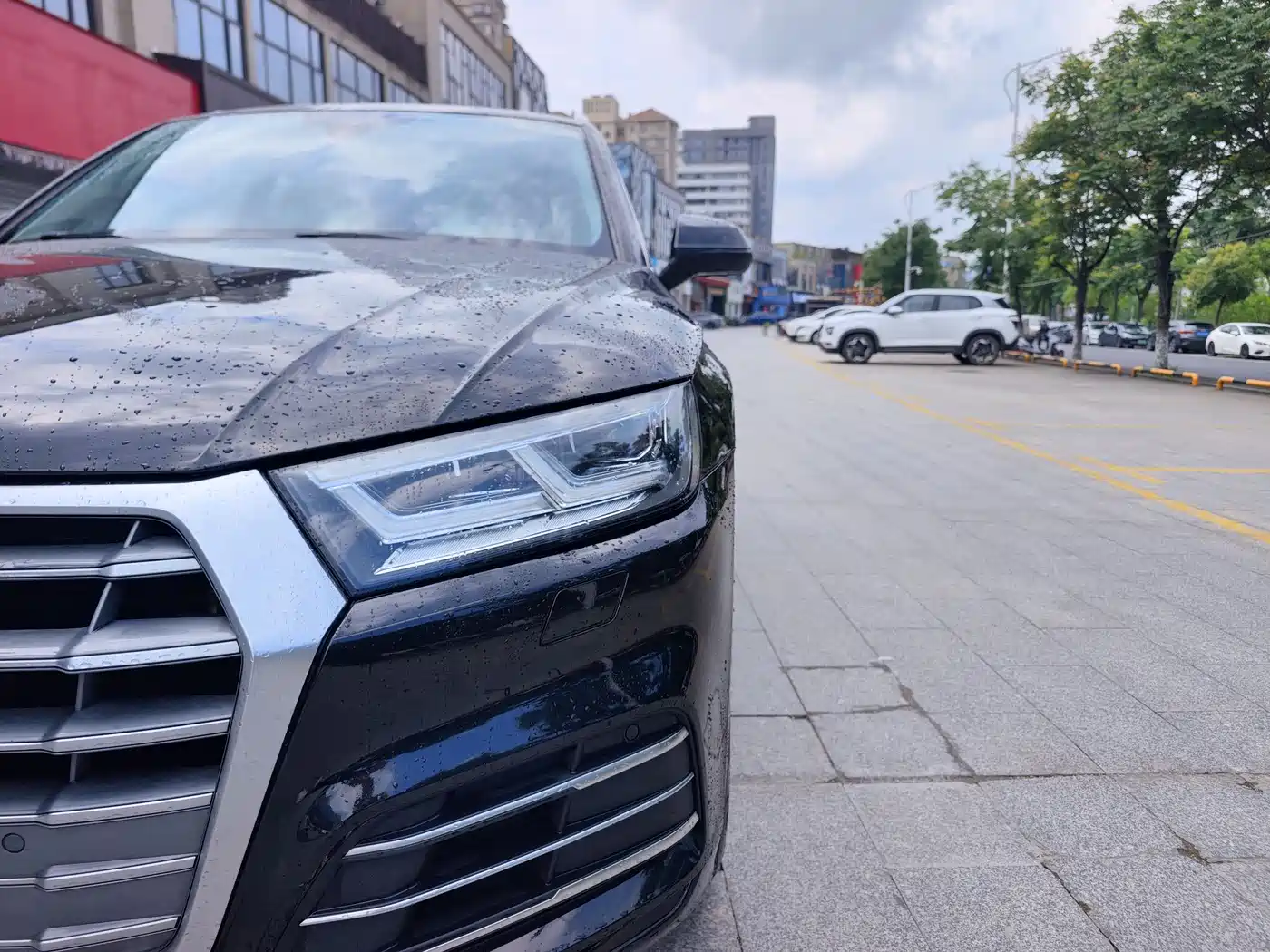 Фото 2 - Audi Q5L