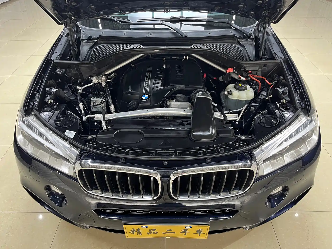 Фото 16 - BMW X6