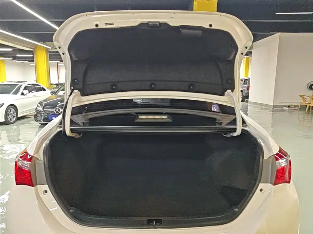 Toyota Corolla 2018 1.2T S-CVT GL Smart Edition фото 19