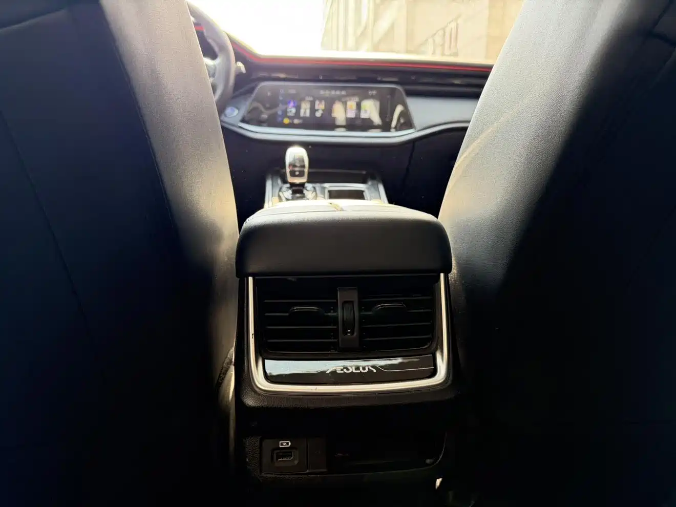 DONGFENG YI HYUN MAX