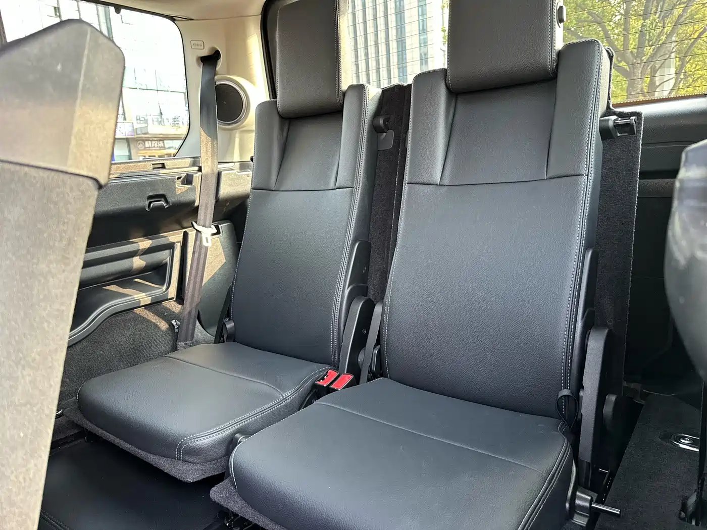 Land Rover Discovery 2016 3.0 SC V6 HSE фото 10
