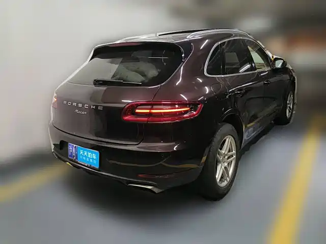 Porsche Macan 2017 Macan 2.0T — фото 2