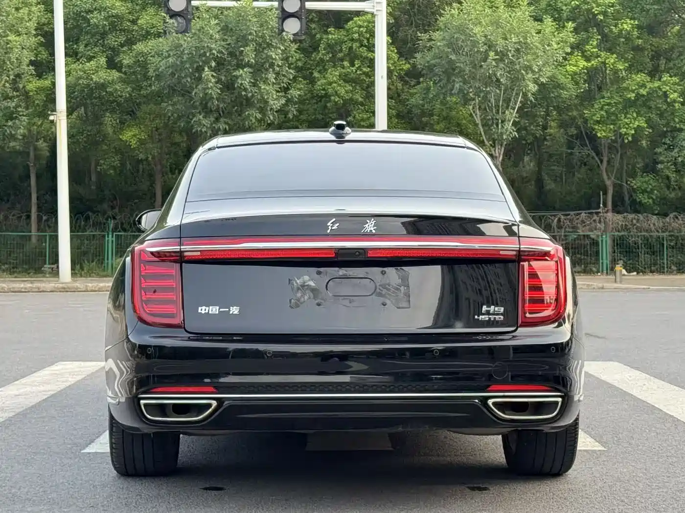 Hongqi H9 2022 2.0T Smart Connect Flag Enjoy Edition фото 8