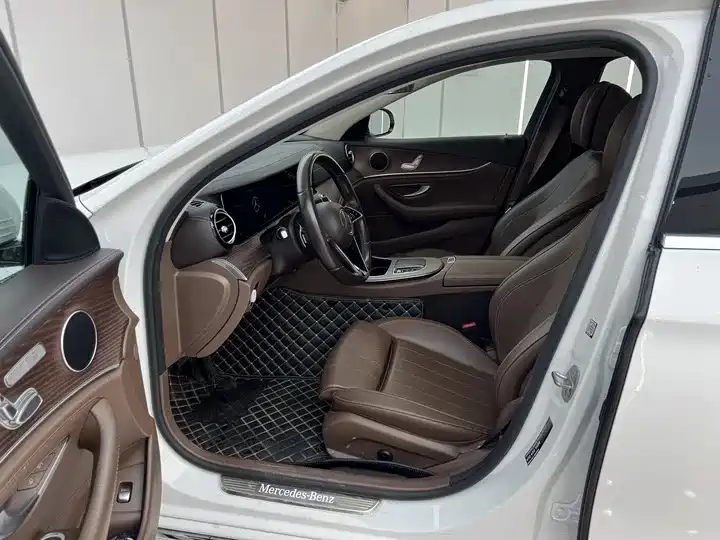 Mercedes-Benz E-Class 2023 E 260 L фото 7