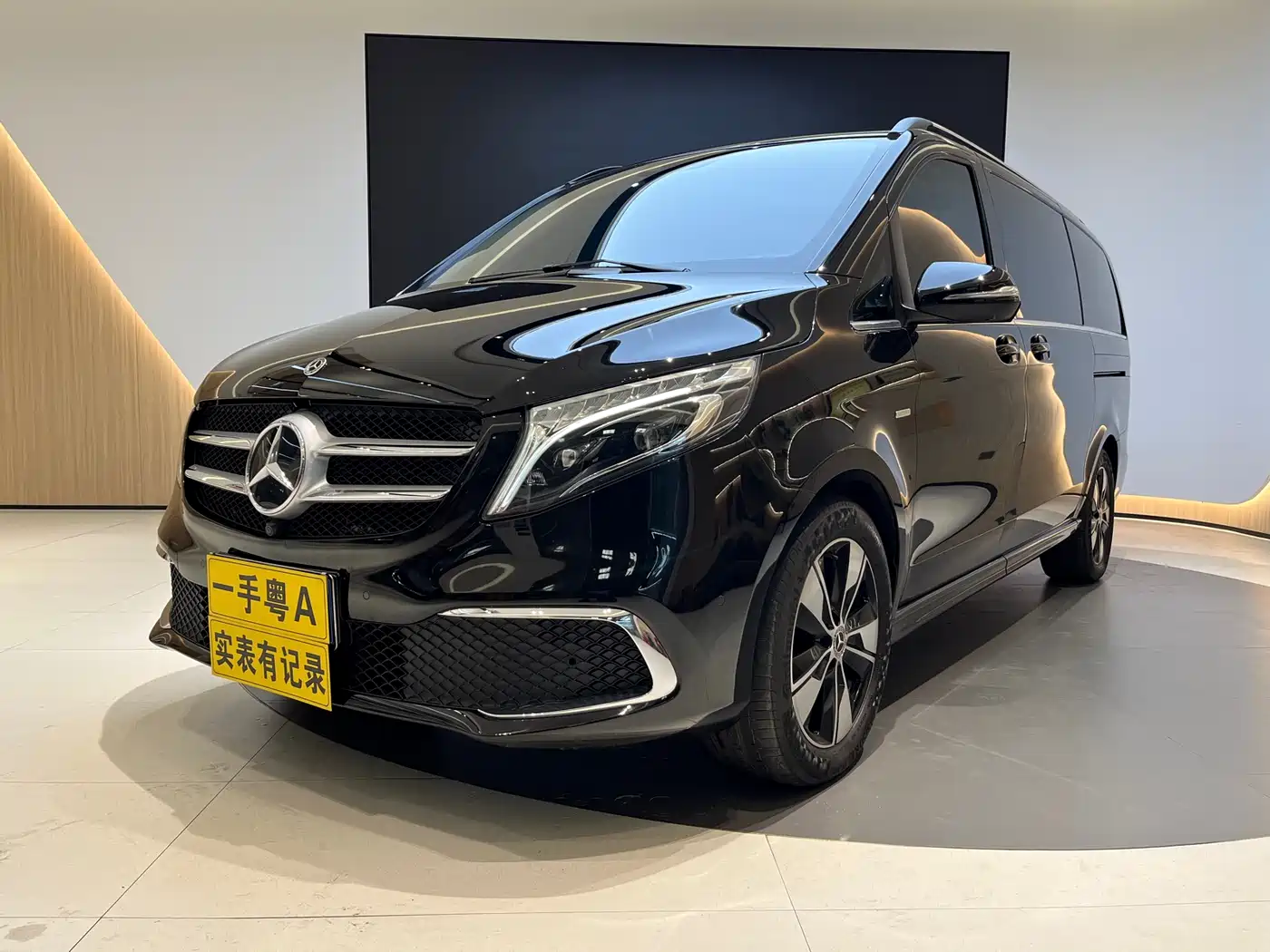 Mercedes-Benz V-Class 2022 V 260 Prestige Edition фото 2