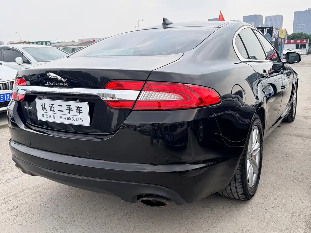 Jaguar XF 2015 2015 XF 2.0T Style Edition