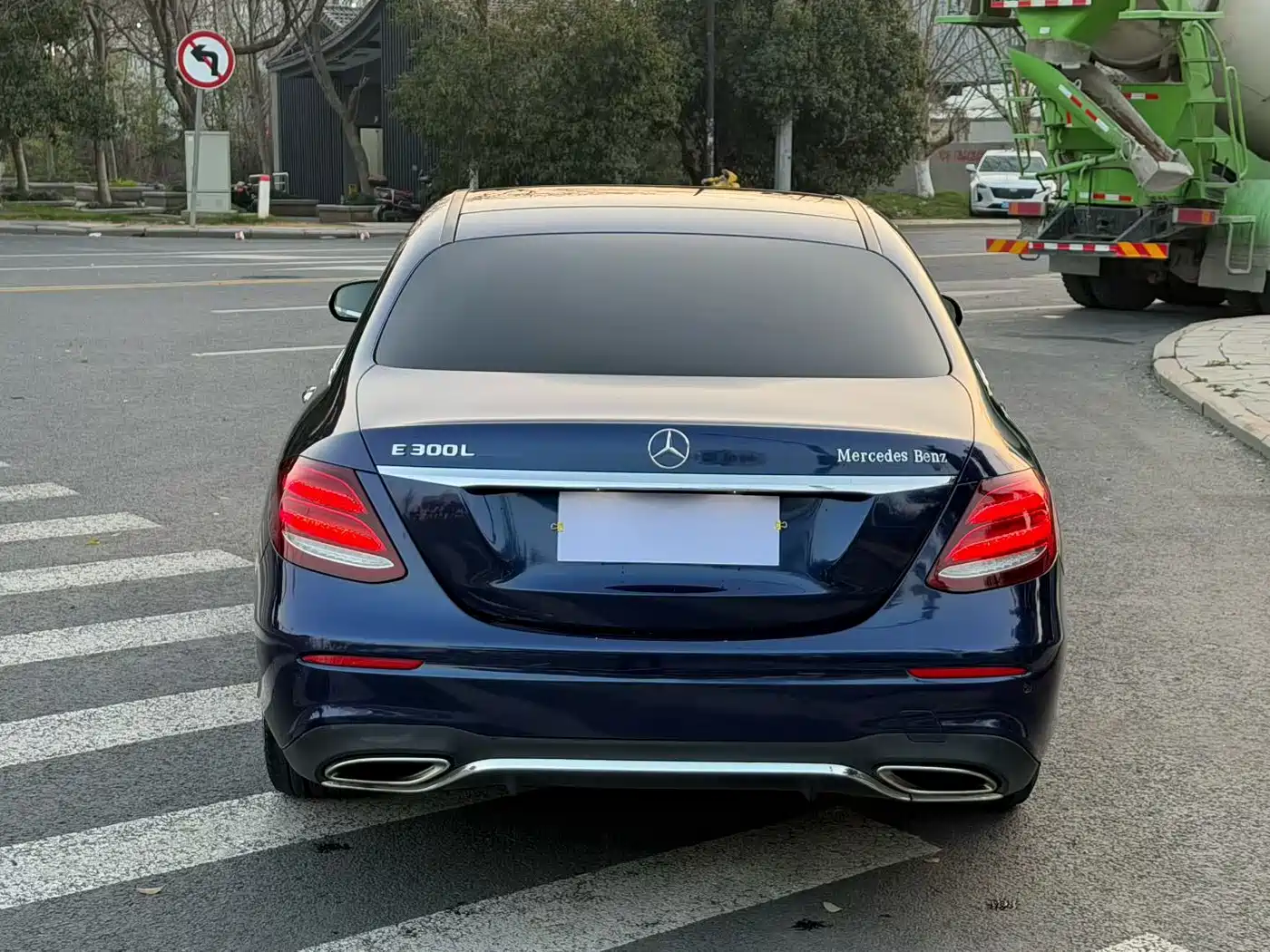 Mercedes-Benz E-Class 2020 E 300 L Sport Fashion Model фото 4