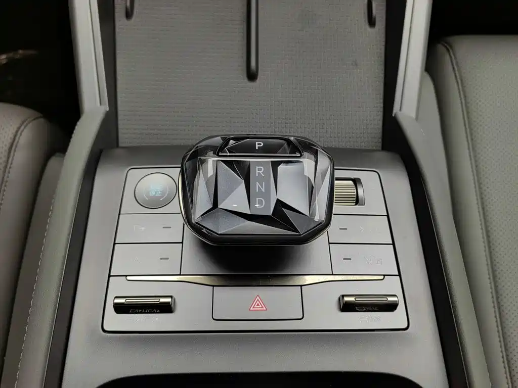 BYD Qin L 2026 2025 DM-i Smart Drive Edition 80KM Leading