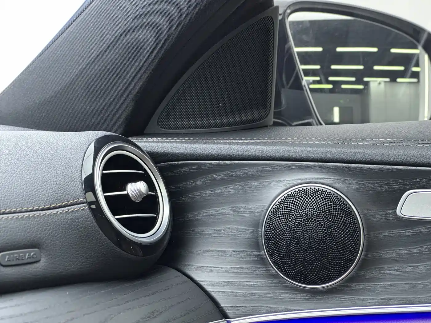 Mercedes-Benz E-Class 2023 E 300 L Sport Fashion фото 14