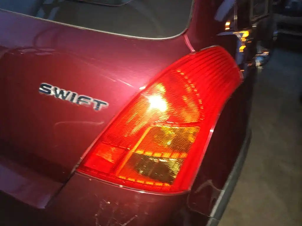 Фото 8 - Suzuki Swift