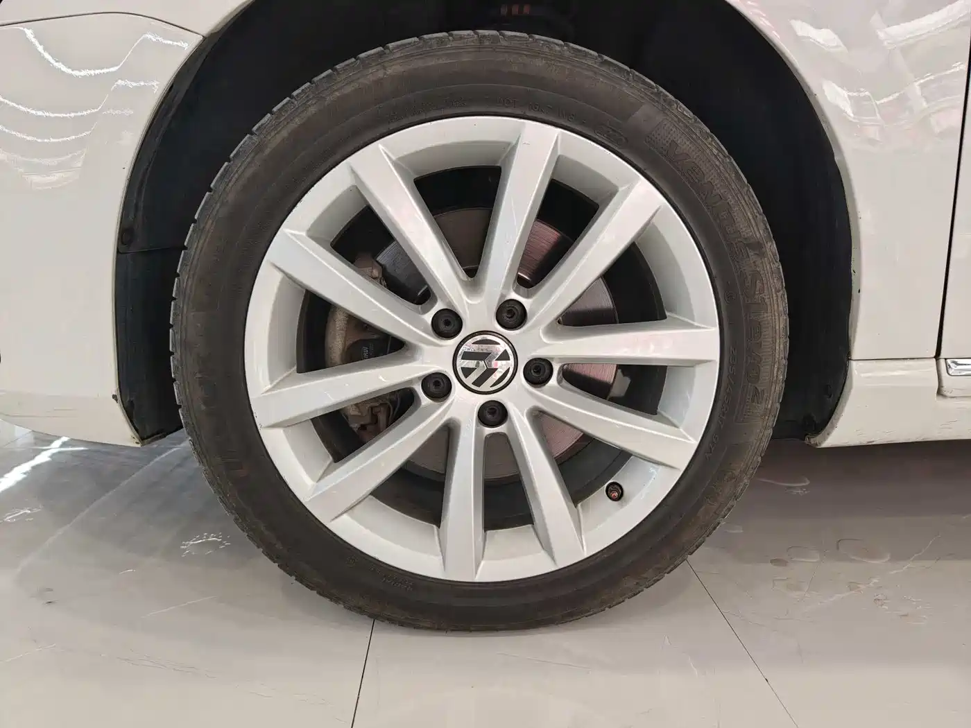 Volkswagen Magotan (Import) 2012 Wagon 2.0TSI Comfort фото 16
