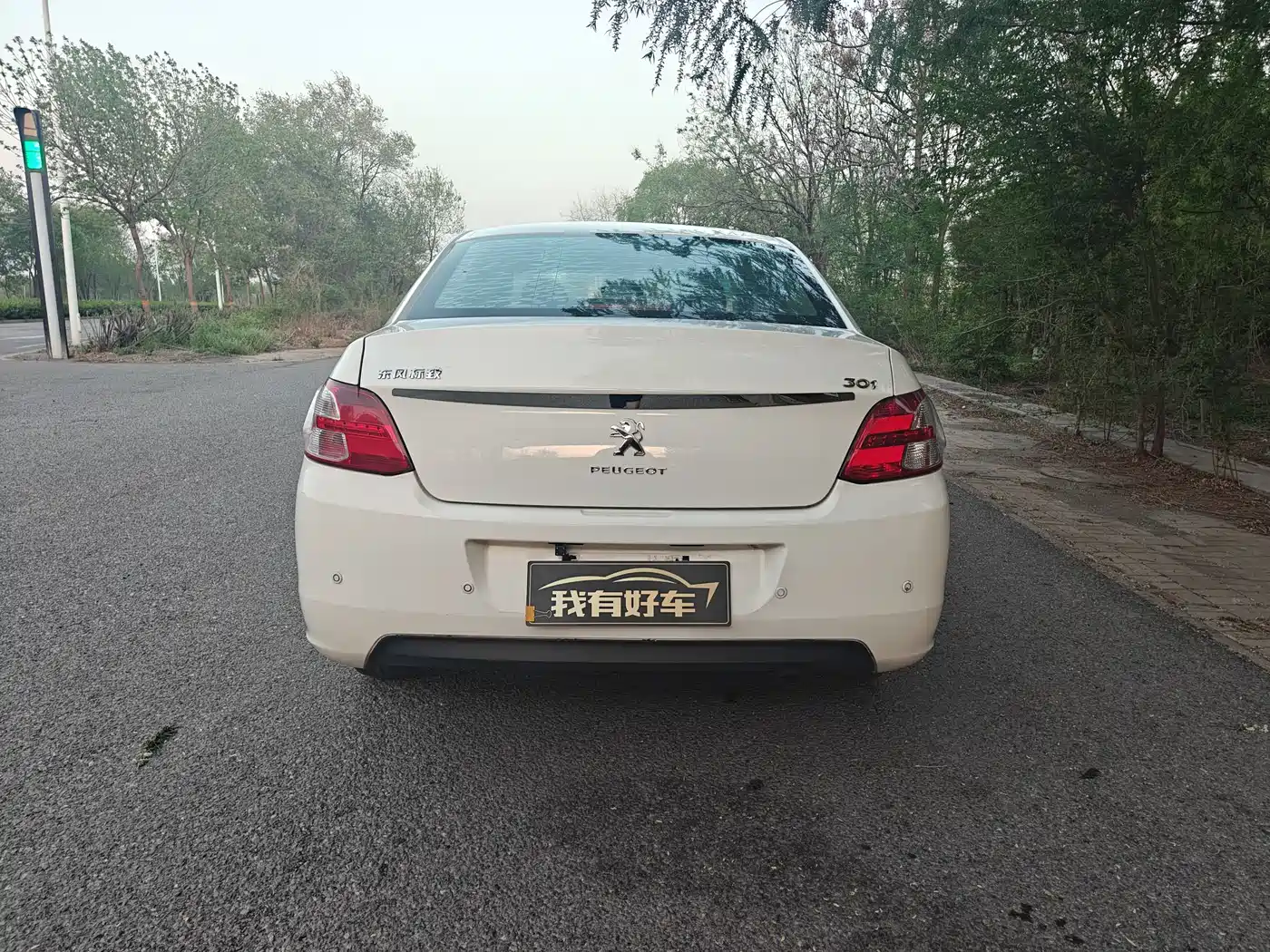 Peugeot 301 2016 1.6L Auto Comfort Edition фото 8